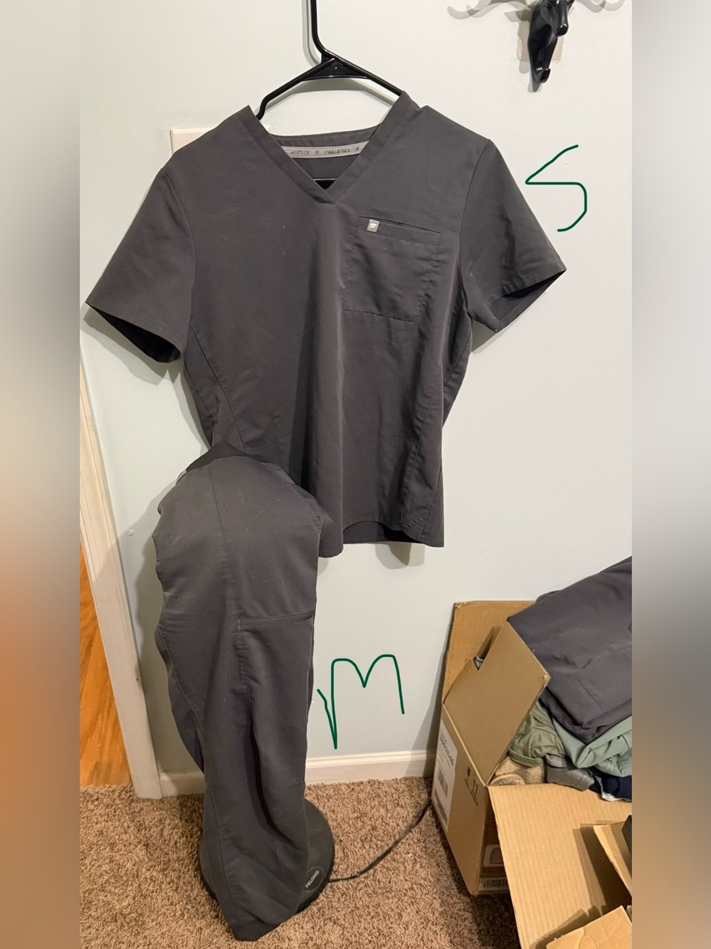 Fabletics scrub set